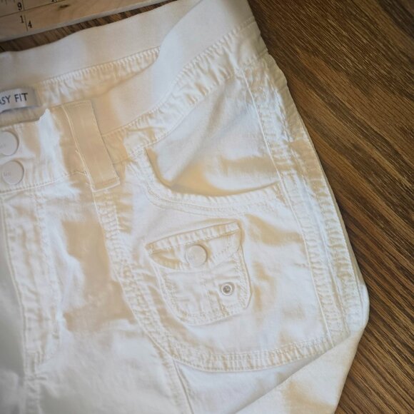 Lee Easy Fit White Skimmers - EUC - Size 12 - Relaxed Fit Waist - White - Picture 4 of 13